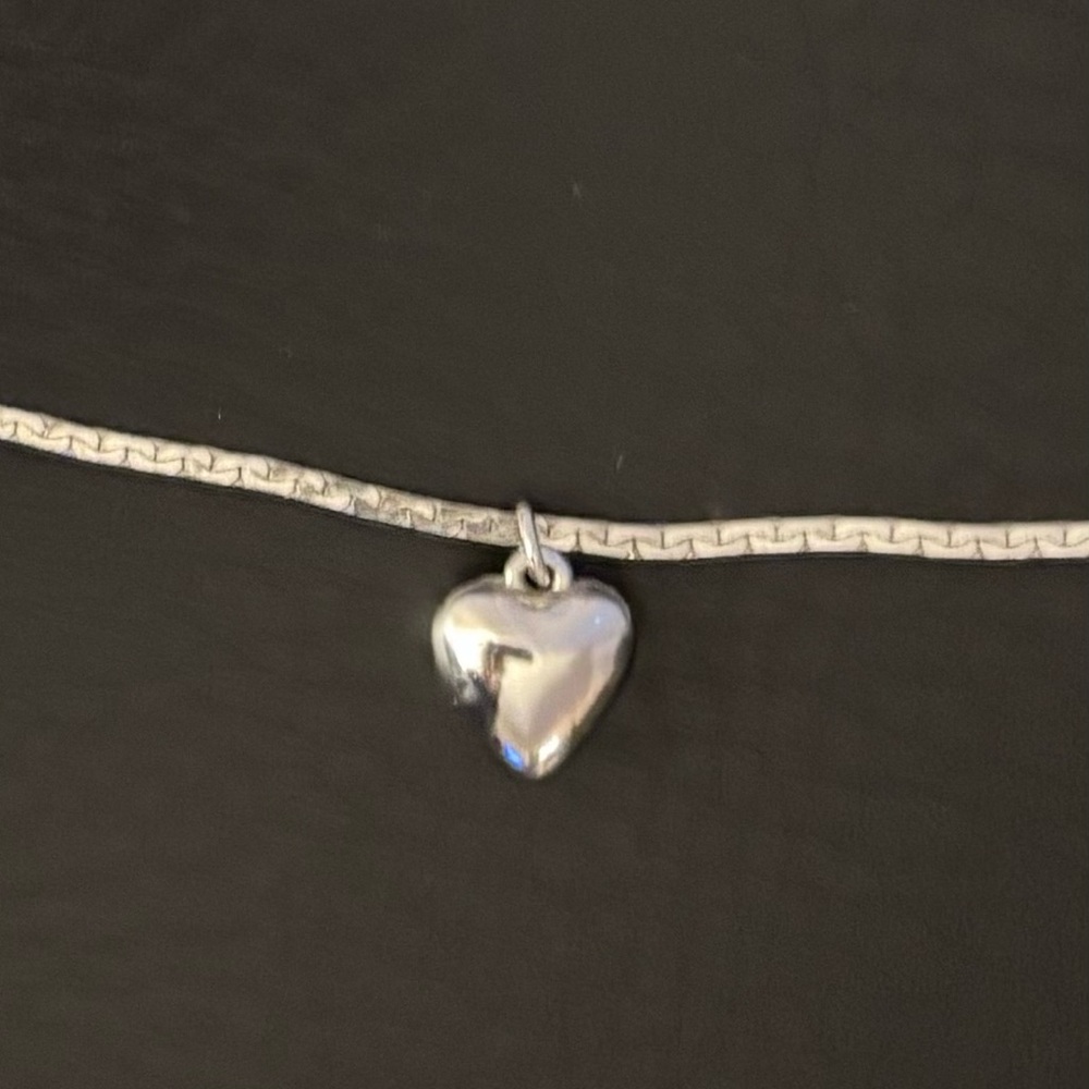Silver Colored Heart Pendant Necklace - Vintage - Picture 3 of 9